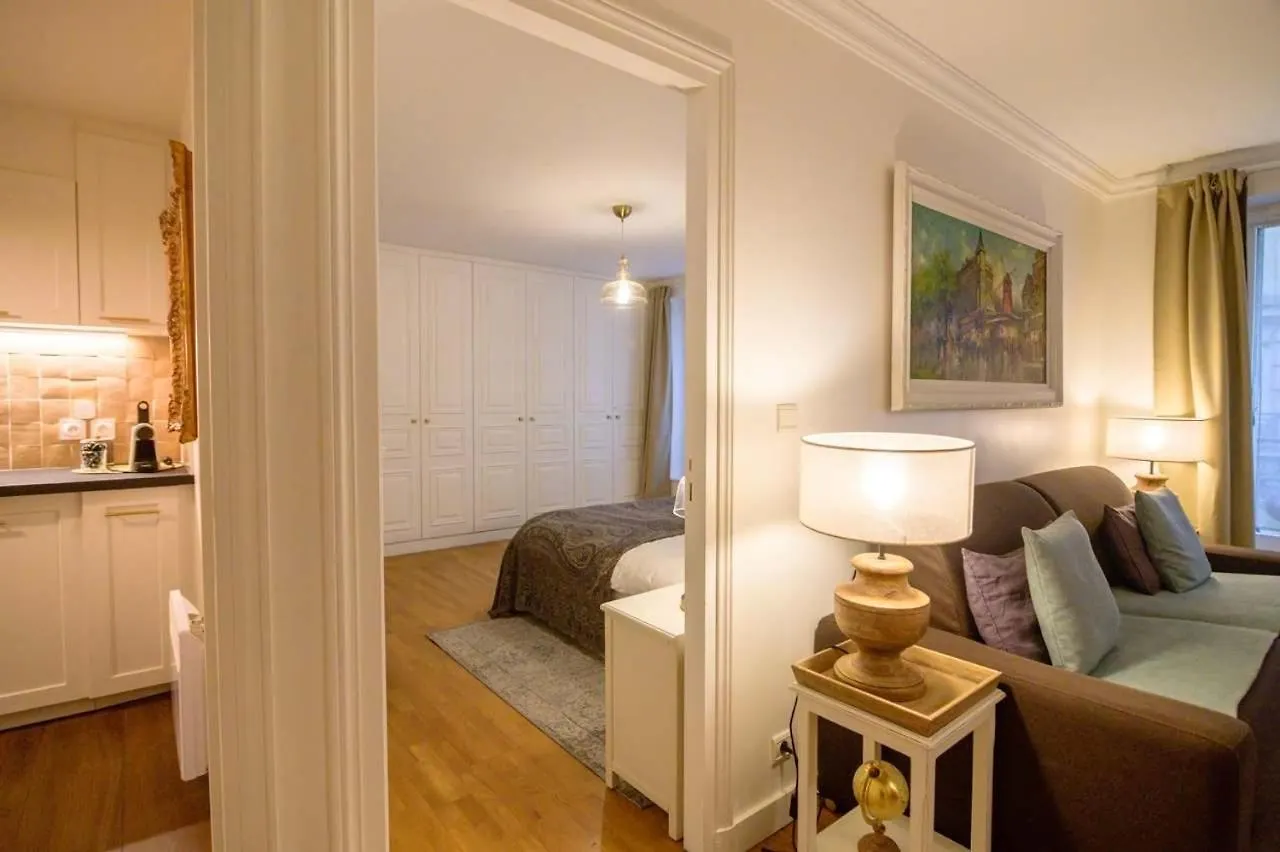 Le Regal Elysees Paris Apartment
