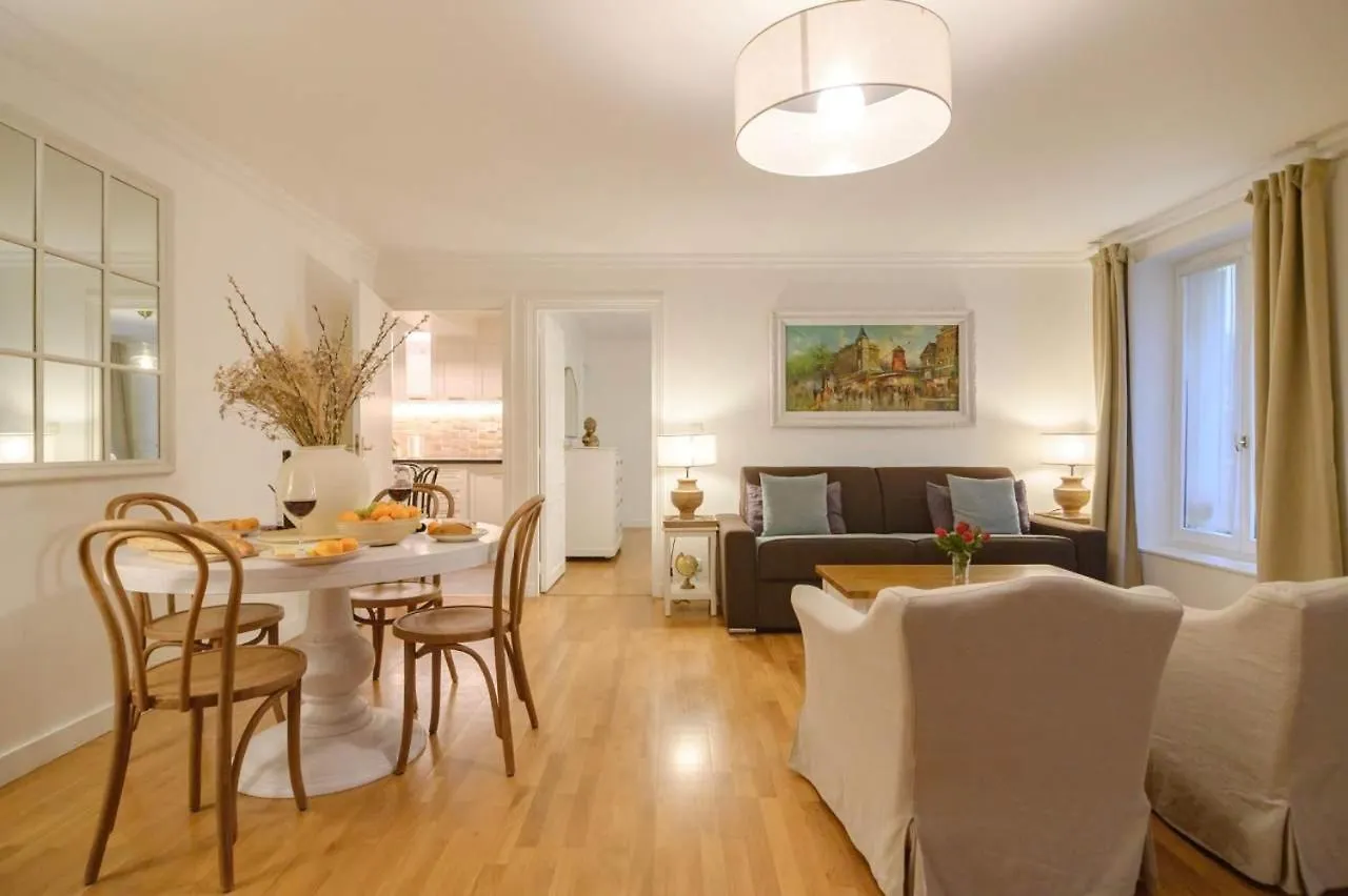 Apartmán Le Regal Elysees Paříž