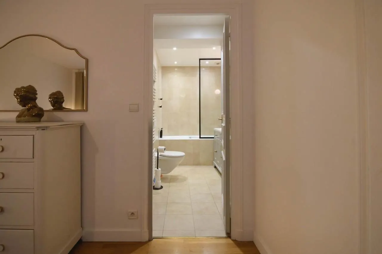 Apartmán Le Regal Elysees Paříž Francie